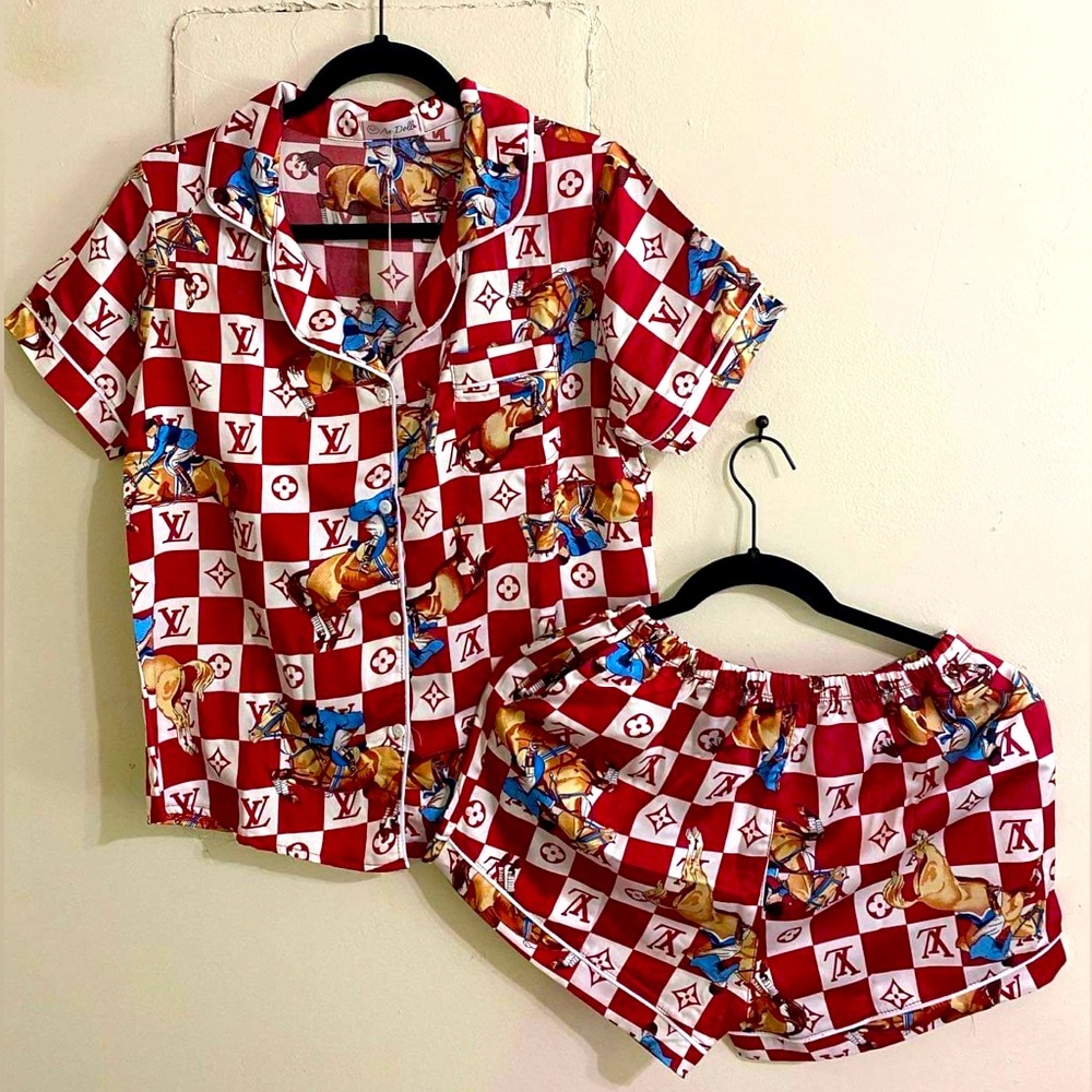 🛍 Luxury inspired short sleeves pajamas set 😴